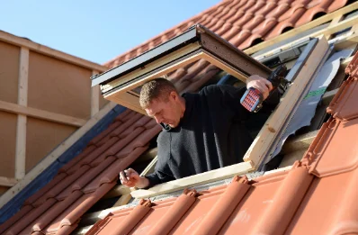 Pose de fenêtres de toit Velux à Meilhards